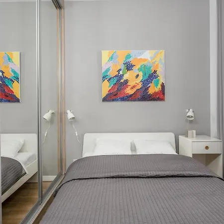 Chill Airport Apartment